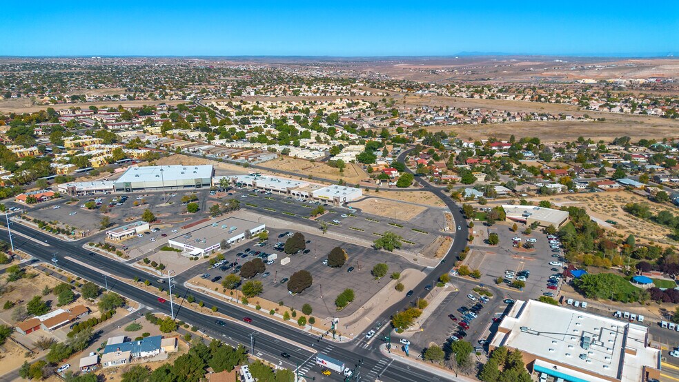 More Photos Of 3301 Southern Blvd, Rio Rancho Storefront For Sale