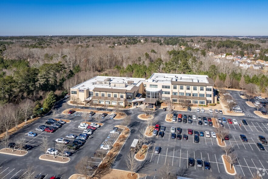 More Photos Of 7823 Spivey Station Blvd, Jonesboro Medical For Lease