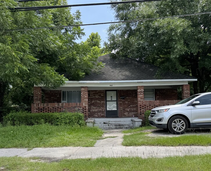 More Photos Of 1108 Crosby St, Waycross Apartments For Sale
