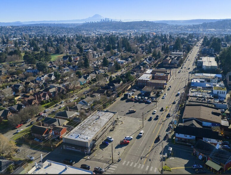 More Photos Of 2363 80th St, Seattle Office For Sale