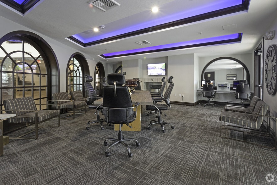 More Photos Of 5395 Napa St, San Diego Apartments For Lease