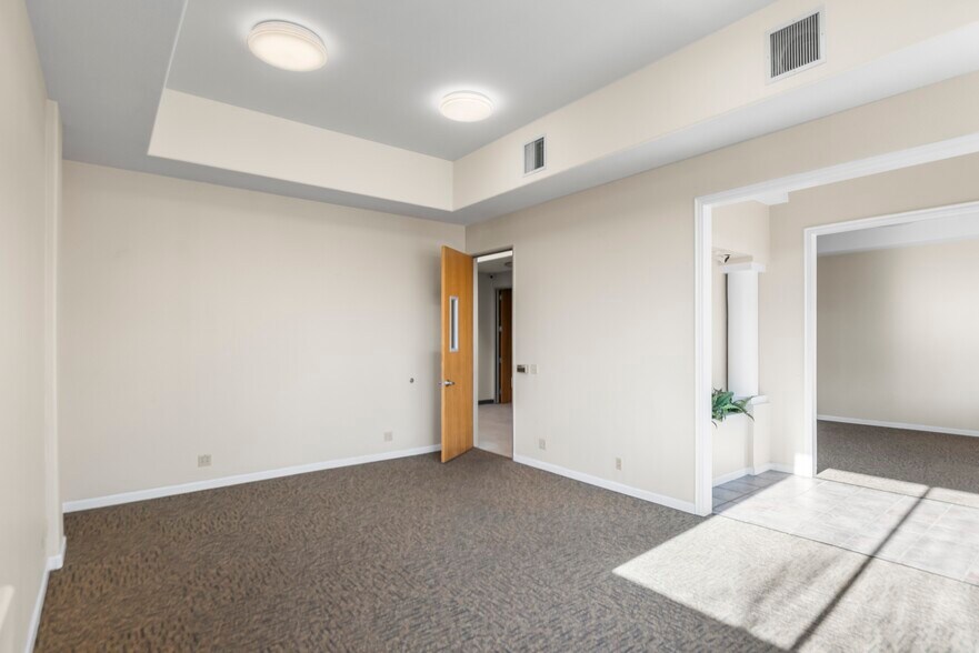 More Photos Of 585 W Hedding St, San Jose Service For Sale