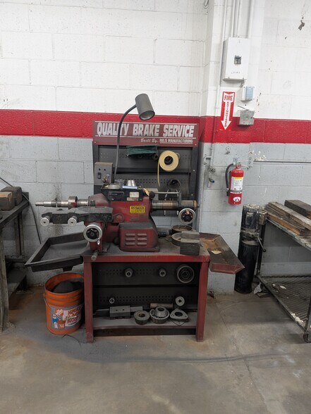 More Photos Of 3024 Fremont St, Las Vegas Auto Dealership For Lease