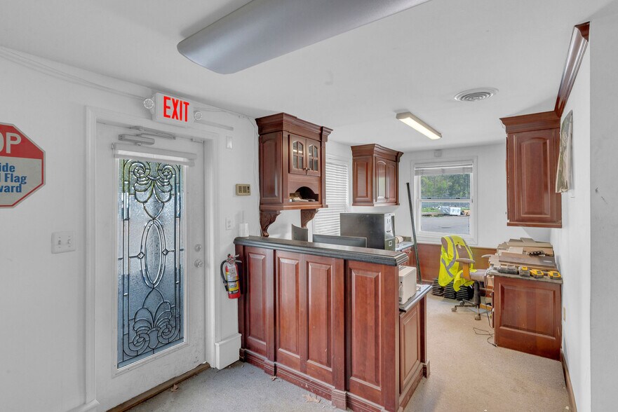 More Photos Of 484 Monmouth Rd, Millstone Township Showroom For Sale