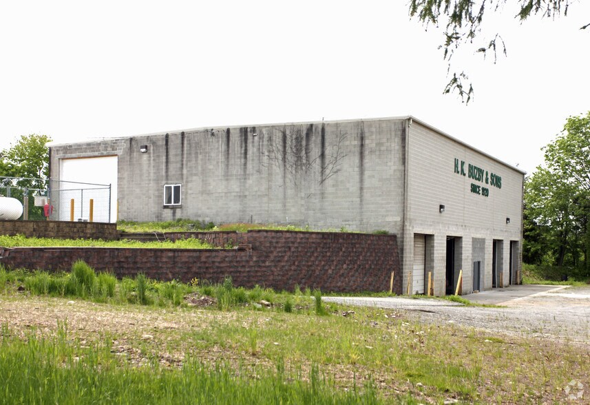More Photos Of 210 Main St, Lebanon Warehouse For Lease