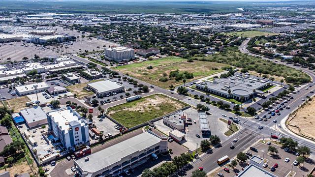 More Photos Of 221 Calle Del Norte, Laredo Land For Sale