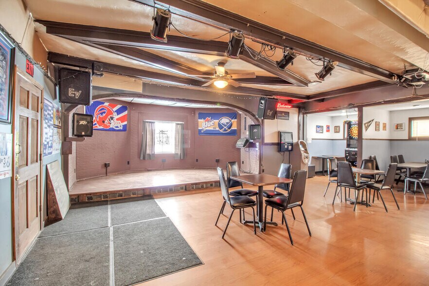 More Photos Of 16 Ellicott Pl, Depew Restaurant For Sale