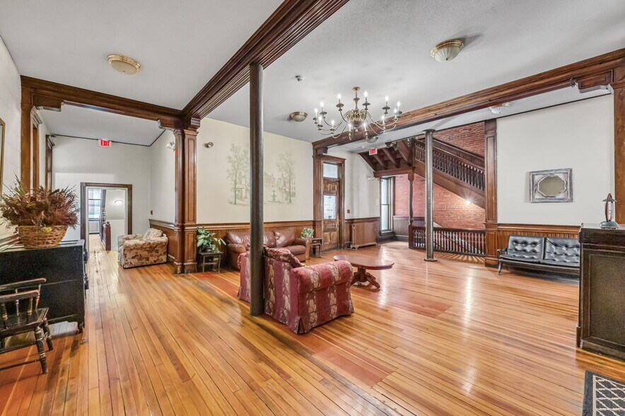 More Photos Of 1228-1236 Main St, Springfield Office For Sale