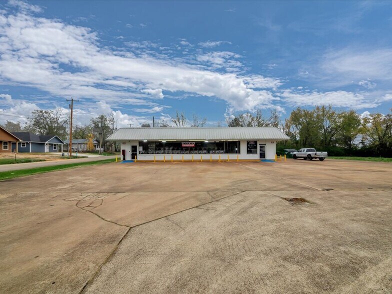 More Photos Of ,  General Retail For Sale