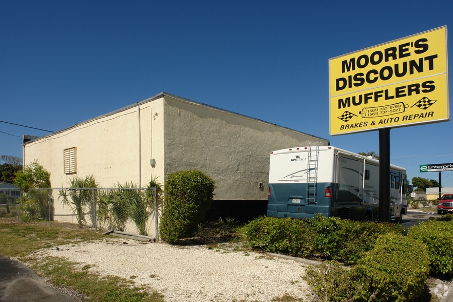 Primary Photo Of 925 N Federal Hwy, Boynton Beach Auto Repair For Sale