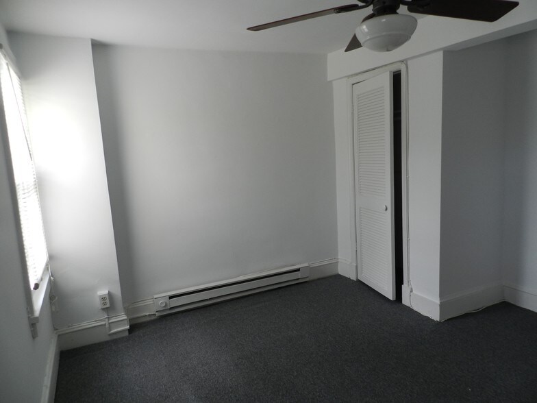 More Photos Of 1674 Irving St NW, Washington Apartments For Sale