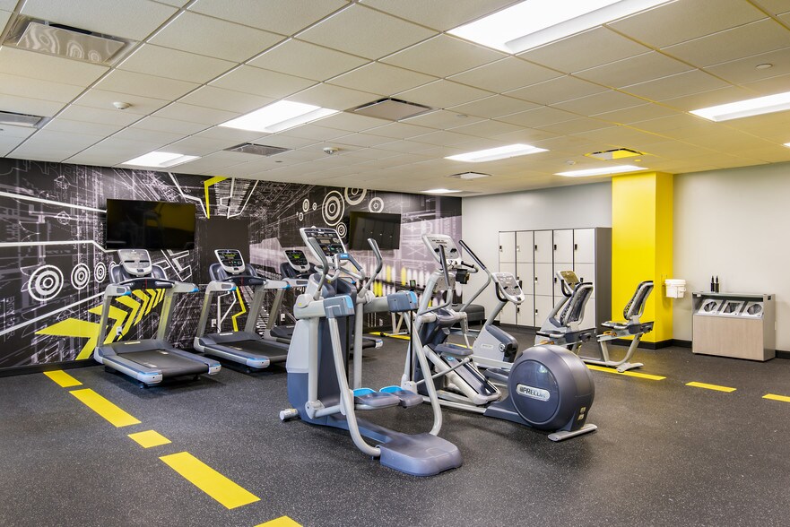 More Photos Of 6504 Bridgepoint Pky, Austin Office For Lease