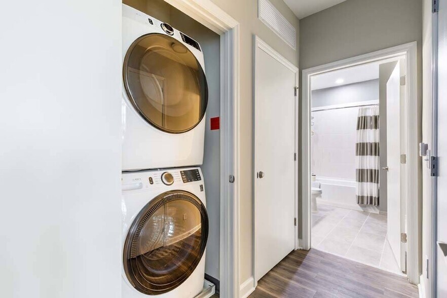 More Photos Of 916 W Broad St, Falls Church Coworking Space