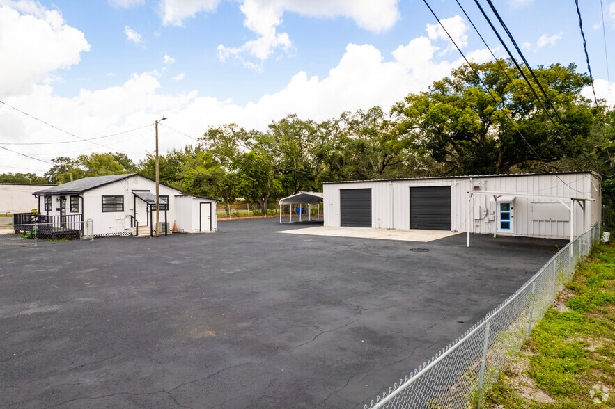 More Photos Of 14041 N Florida Ave, Tampa Auto Dealership For Sale