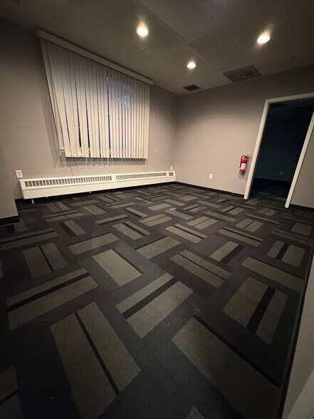 More Photos Of 141 Main St, South River Office For Sale
