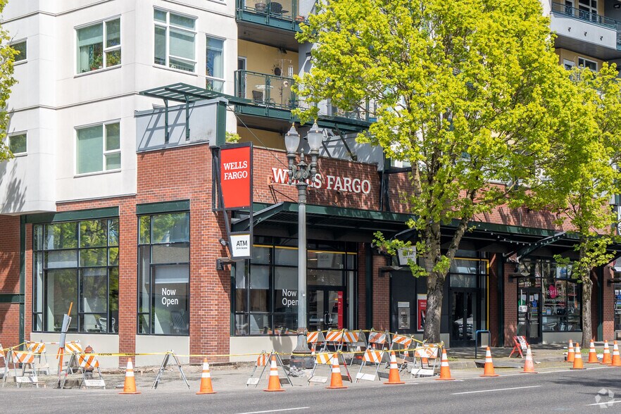 More Photos Of 1111-1139 NE Broadway St, Portland Apartments For Sale