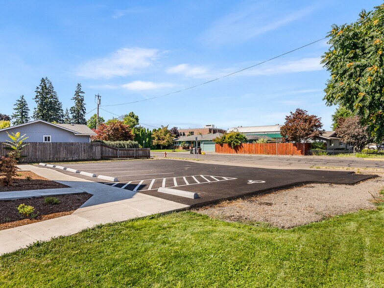 More Photos Of 525 SW 4th Ave, Canby Apartments For Sale
