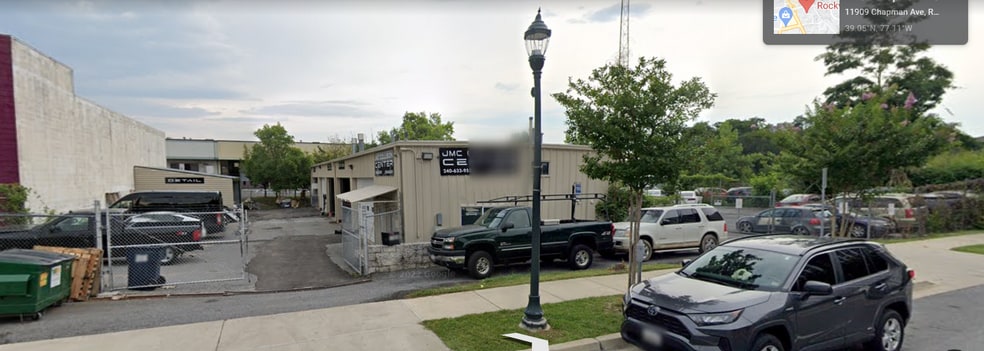 More Photos Of 11909 Maple Ave, Rockville Service For Sale