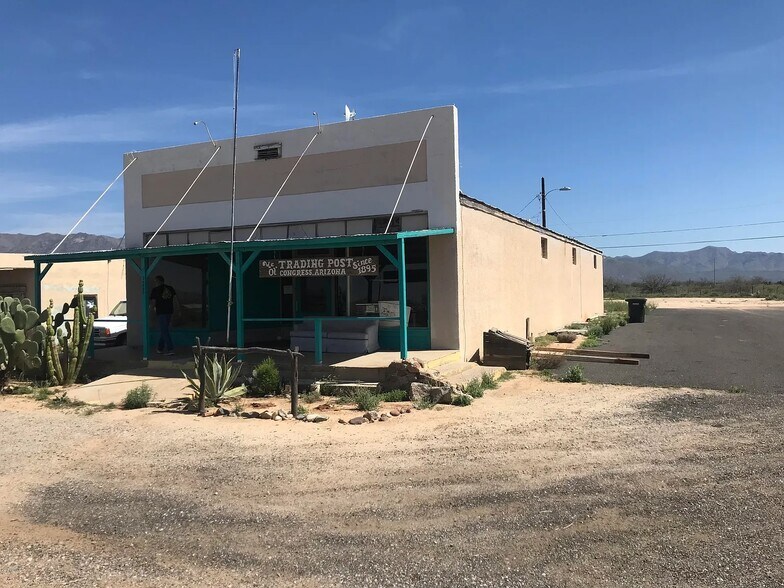 More Photos Of 26865 AZ-89, Congress Storefront Retail Office For Lease