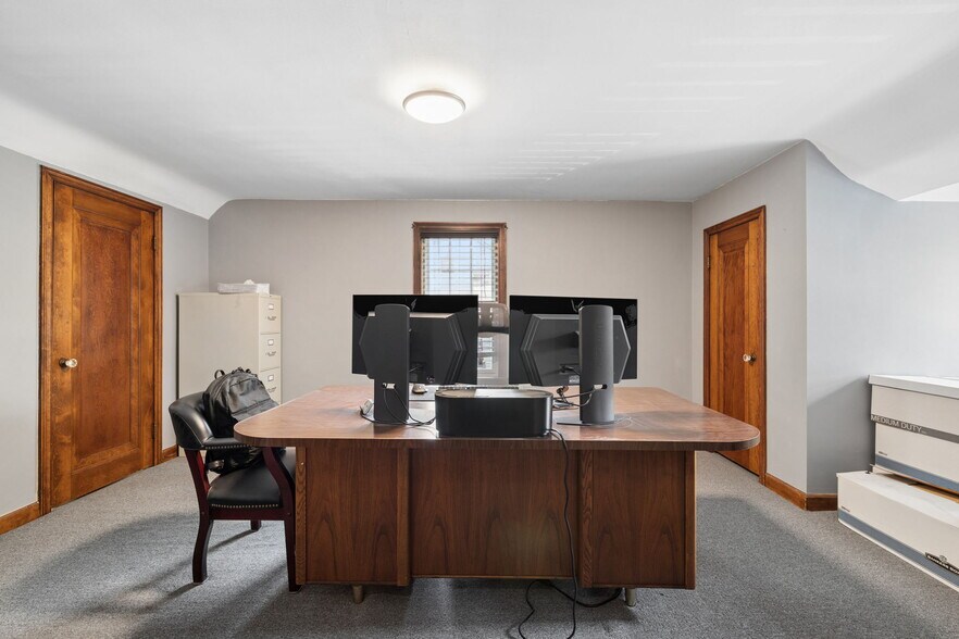 More Photos Of 6 E Washington St, Oswego Office For Sale