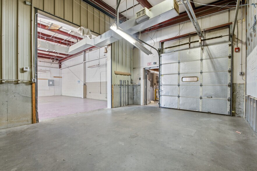 More Photos Of 109 Apremont Way, Westfield Manufacturing For Lease