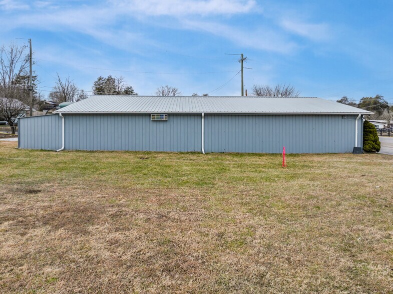 More Photos Of 3704 Andersonville Hwy, Andersonville Freestanding For Sale