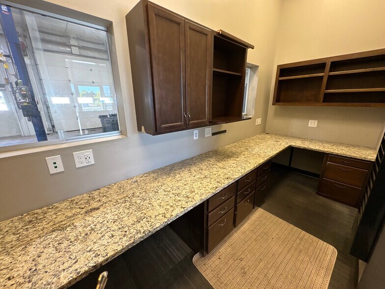 More Photos Of 2206 IFCU Way way, Lafayette Auto Repair For Sale