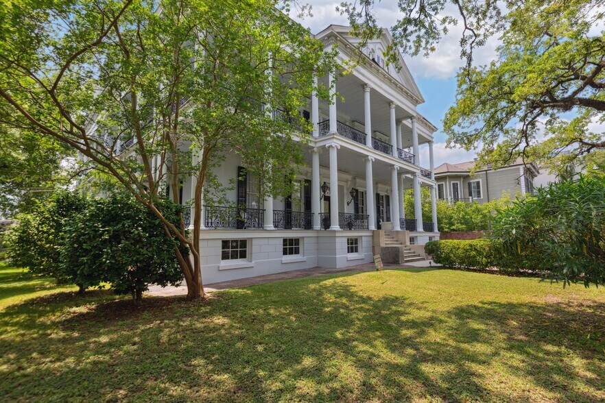 More Photos Of 1410 Jackson Ave, New Orleans Lodge Meeting Hall For Sale