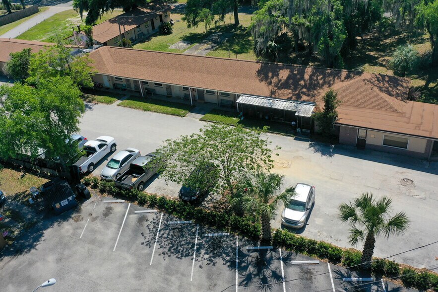 More Photos Of 647 S Woodland Blvd, Deland Apartments For Sale