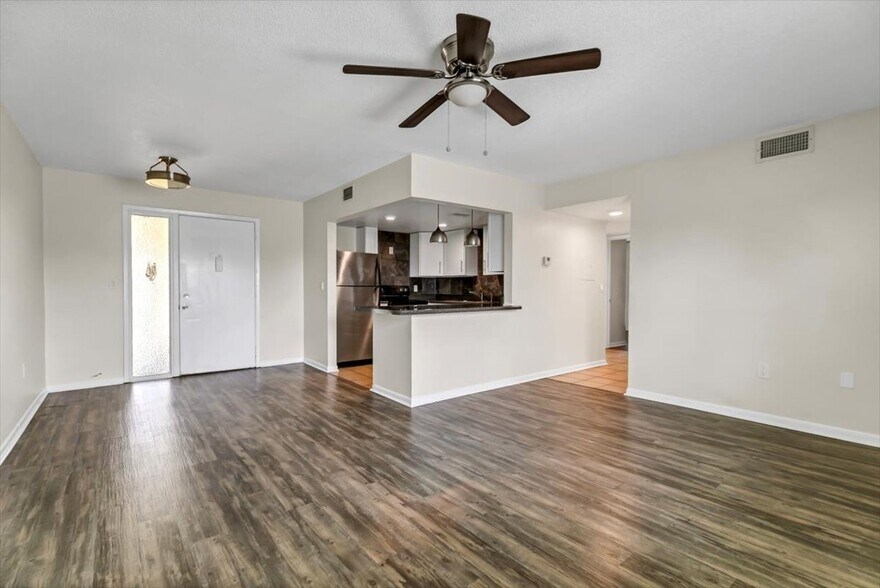 More Photos Of 555 69th Ave, Saint Pete Beach Apartments For Sale