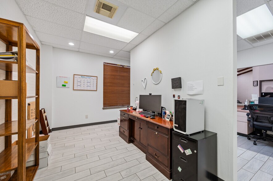 More Photos Of 3339 Fairview St, Pasadena Medical For Lease