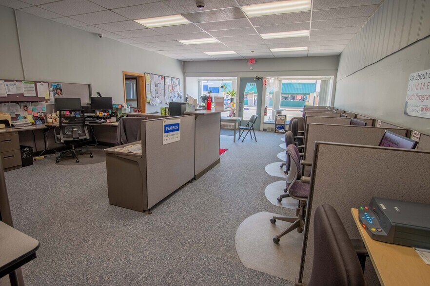 More Photos Of 199 N Michigan Ave, Shelby Office For Sale