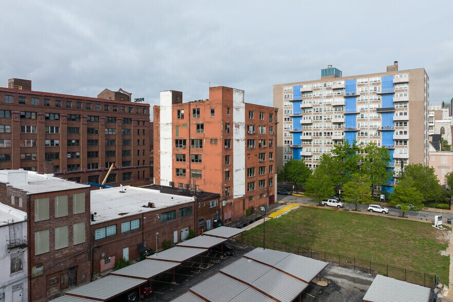 More Photos Of 1706 Olive St, Saint Louis Office For Sale