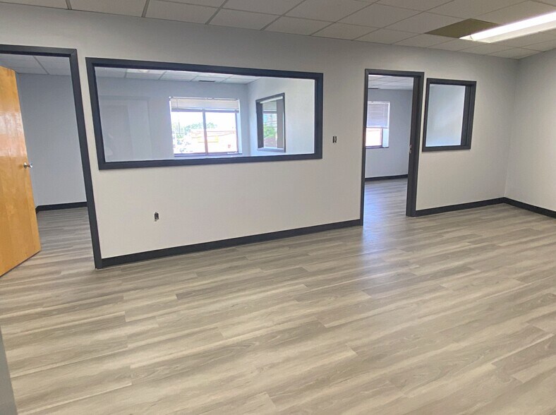 More Photos Of 329-331 Washington St, Woburn Medical For Lease