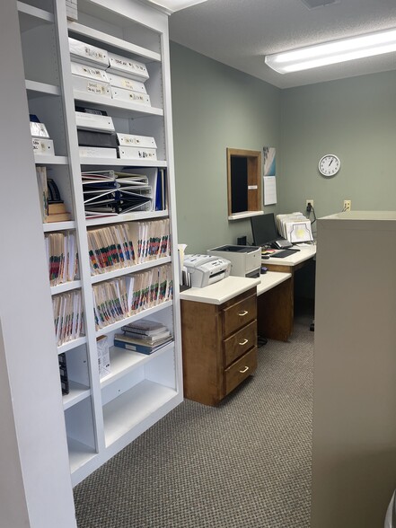 More Photos Of 4010 E North St, Greenville Office For Lease