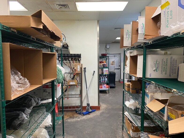 More Photos Of 5100 Lee Hwy, Bristol Restaurant For Lease