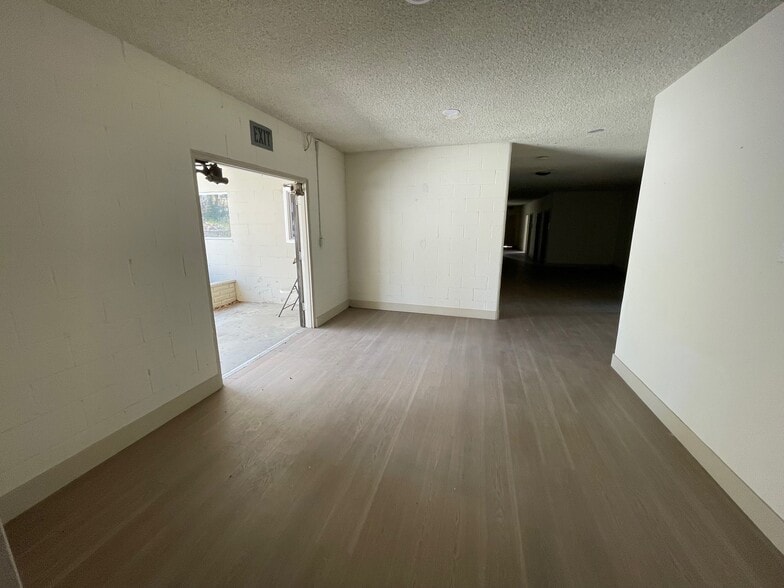 More Photos Of 7216 Valmont St, Tujunga Lodge Meeting Hall For Sale