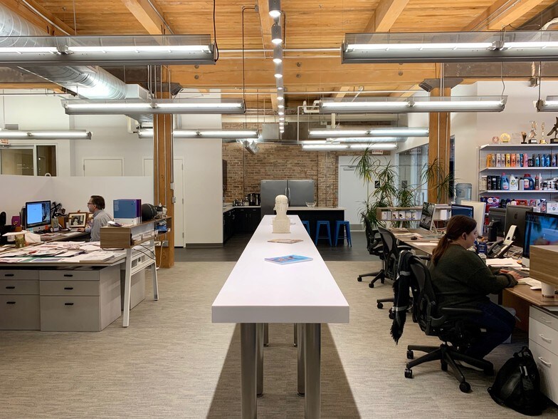 More Photos Of 314 W Superior St, Chicago Loft Creative Space For Lease