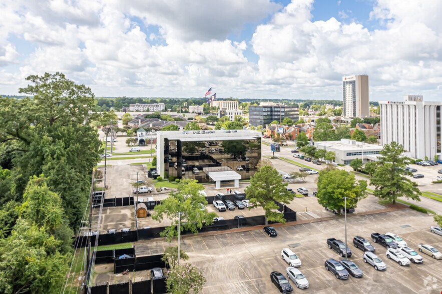 More Photos Of 5757 Corporate Blvd, Baton Rouge Office For Lease