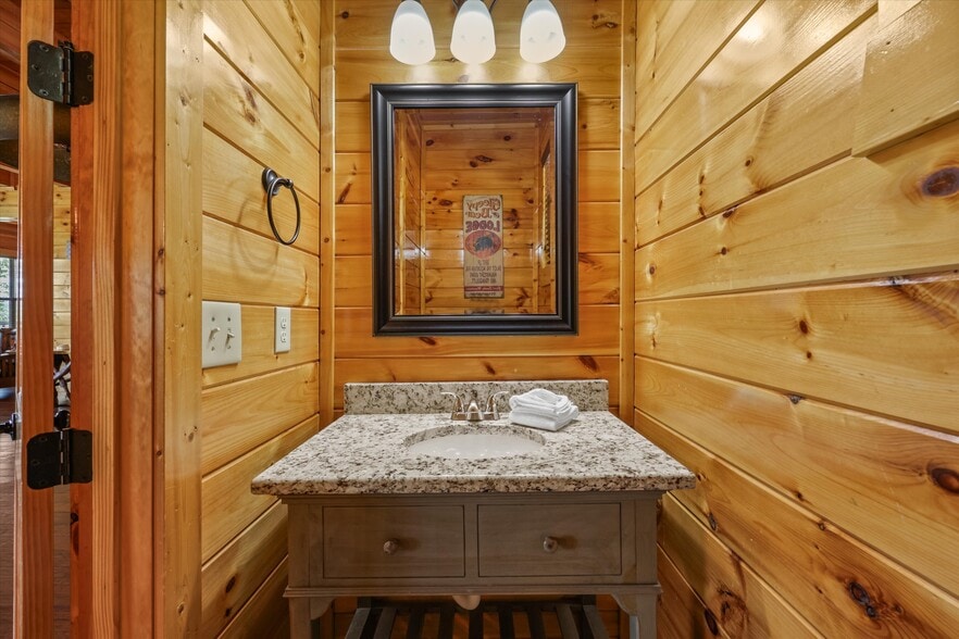 More Photos Of 1960 Blackthorn Trl, Sevierville Specialty For Sale