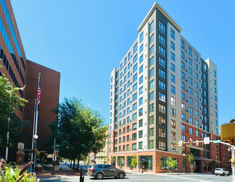 Primary Photo Of 1 W Chestnut St, Lancaster Apartments For Lease