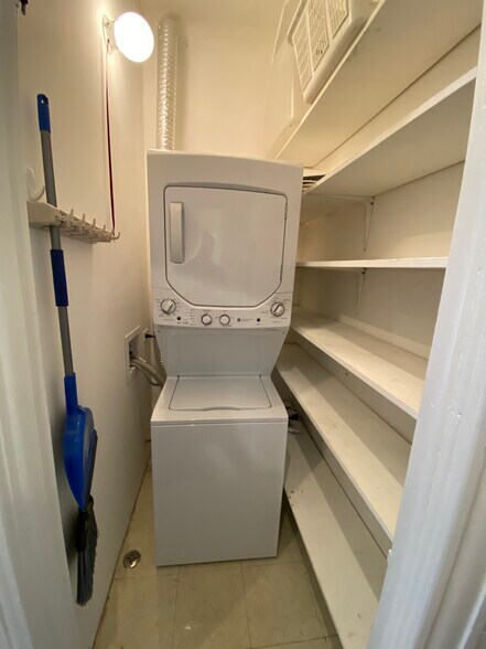 More Photos Of 1460 W Huron St, Chicago Apartments For Sale