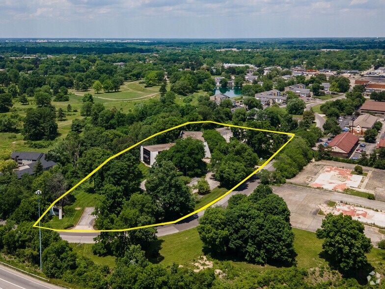 More Photos Of 2323 Lake Club Dr, Columbus Office For Lease