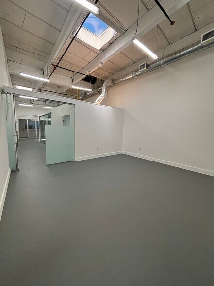 More Photos Of 350 NE 75th St, Miami Loft Creative Space For Lease