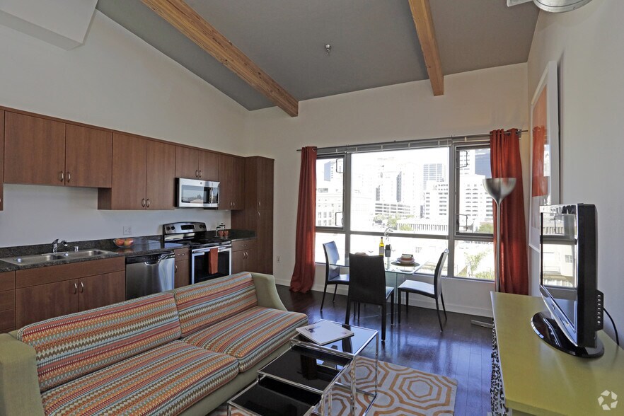 More Photos Of 707-777 G St, San Diego Apartments For Lease