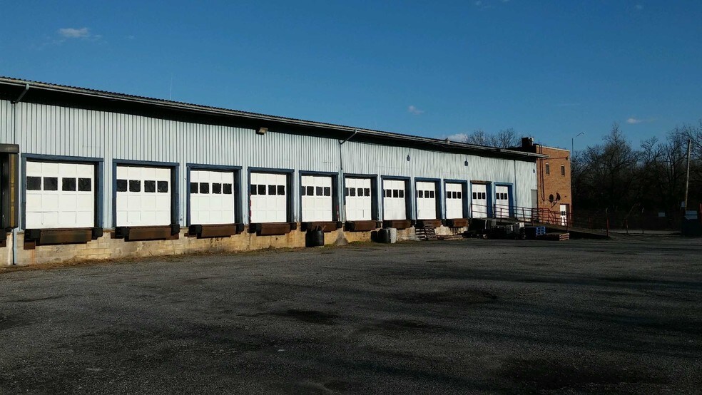 More Photos Of 2324 Eskow Ave, Halethorpe Warehouse For Lease