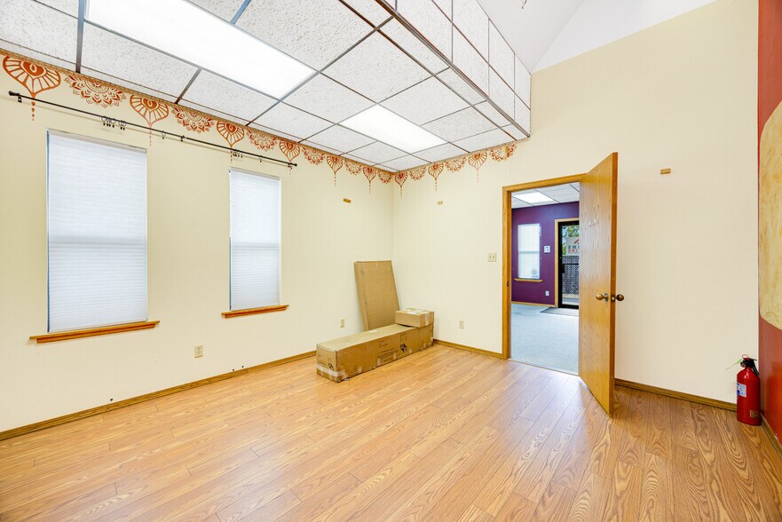 More Photos Of 2910 N Arcadia St, Colorado Springs Office For Lease