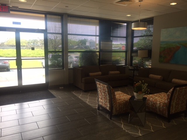 More Photos Of 6040 I-55 N, Jackson Medical For Sale