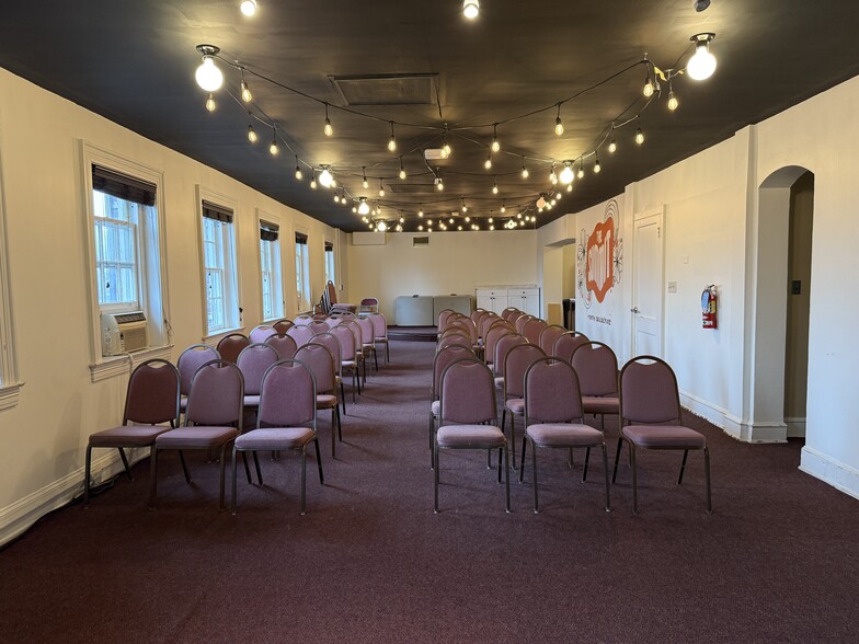 More Photos Of 1400 Russell Rd, Alexandria Religious Facility For Sale