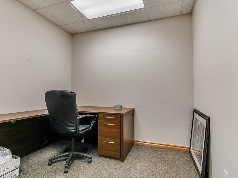 More Photos Of 2326-2350 N Interstate Dr, Norman Office For Sale